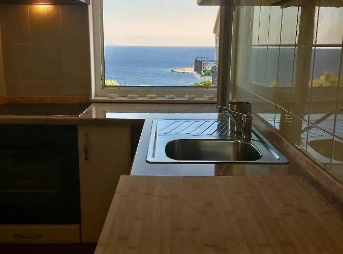 Al Mar - Zf Hvar * חוואר